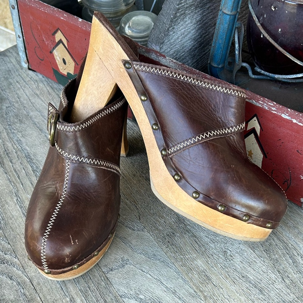 Steve Madden Vintage Y2K Faris Heeled‎ Clogs